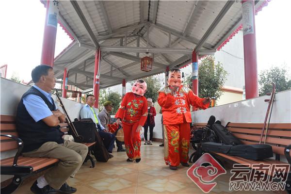 「新春走基层」农村老年乐队喜唱新风尚